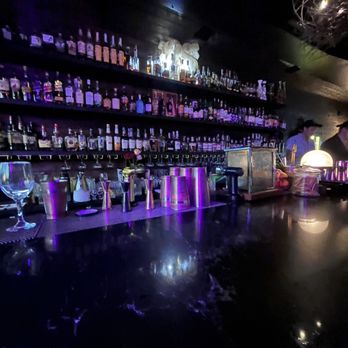Hoot & Annie - Bar area - Cocktail Bars Near Me - Round Rock, Texas Hoot & Annie - Bar area - Cocktail Bars Near Me - Round Rock, Texas