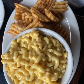 4 Brothers Breakfast - Kids mac & cheese w/ waffle fries--5 stars! - Southern Near Me - Warren, New Jersey 4 Brothers Breakfast - Kids mac & cheese w/ waffle fries--5 stars! - Southern Near Me - Warren, New Jersey