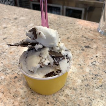 Rimini Gelato - Stratiatella gelato - Ice Cream & Frozen Yogurt Near Me - Vail, Colorado