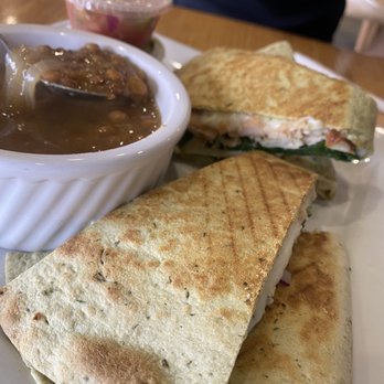 Apple A Day Cafe - Juice Bars & Smoothies Near Me - Miami Beach, Florida
