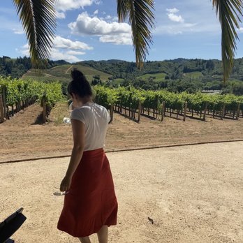 CAST Wines - Wine Tasting Room Near Me - Geyserville, California