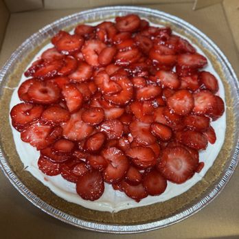 Berry Barn - Pizza Pie w/graham cracker crust. - Fruits & Veggies Near Me - Dover, Florida