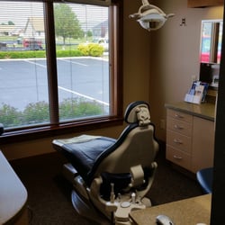 Robert Eversole, DDS  PC - Flat screen TV's in all rooms for our patients to enjoy.  This also allows us to show you what we are seeing on your xrays.