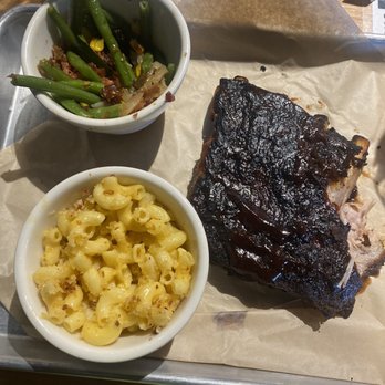Twin Peaks - Ribs, Mac & cheese, green beans - New American Near Me - Columbus, Ohio Twin Peaks - Ribs, Mac & cheese, green beans - New American Near Me - Columbus, Ohio