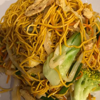 Mama Dough - Vegetable chow mein - Chinese Near Me - Kent, Washington Mama Dough - Vegetable chow mein - Chinese Near Me - Kent, Washington
