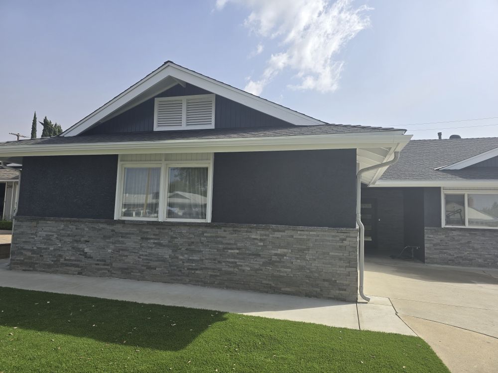 Slide of Montano Construction