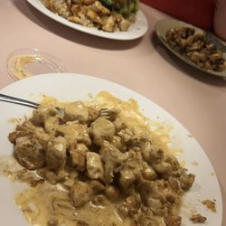 Akito - plain teriyaki chicken and shrimp sauce, teriyaki chicken with rice and broccoli and side of mushrooms
