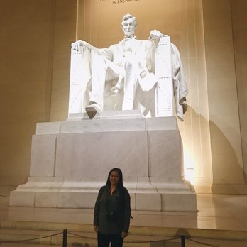 Lincoln Memorial - In front of Lincoln's statue - Landmarks & Historical Buildings Near Me - Washington, DC, District of Columbia Lincoln Memorial - In front of Lincoln's statue - Landmarks & Historical Buildings Near Me - Washington, DC, District of Columbia
