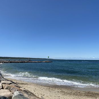 Menemsha Beach - Beaches Near Me - Chilmark, Massachusetts