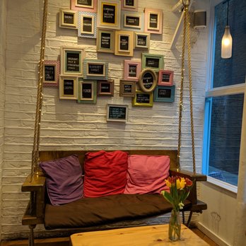 Udderlicious - Ice Cream & Frozen Yogurt Near Me - London, XGL