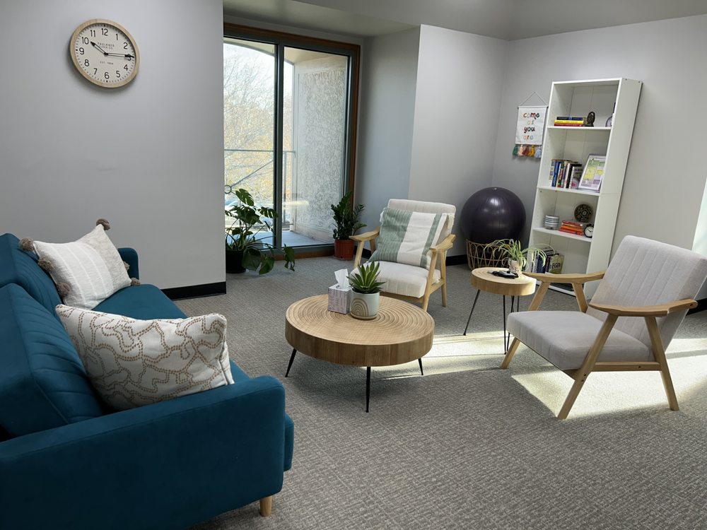 Hawk & Heron Therapy - grief counselor in Leawood, KS