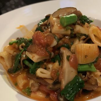 Cala Luna - Rigatoni primavero - Italian Near Me - Mineola, New York