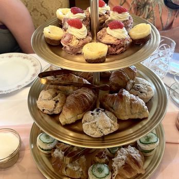 22 Moons Tea Room - Tea Rooms Near Me - Valrico, Florida