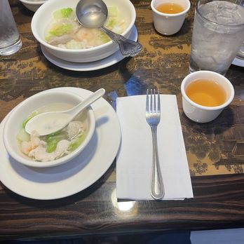 Sullivan Restaurant - Wonton Soup & Jasmine Tea - Chinese Near Me - Huntington Beach, California