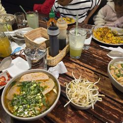 PHO KING - Fried rice - bun Bo hue - etc