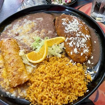 Plaza Azteca - Chicken enchilada and chili relleno combo plate with rice and beans - Mexican Near Me - Atlantic, Iowa Plaza Azteca - Chicken enchilada and chili relleno combo plate with rice and beans - Mexican Near Me - Atlantic, Iowa