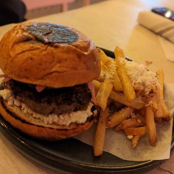 Violí Oakbrook - Violi Burger and Greek Fries - Greek Near Me - Oak Brook, Illinois Violí Oakbrook - Violi Burger and Greek Fries - Greek Near Me - Oak Brook, Illinois