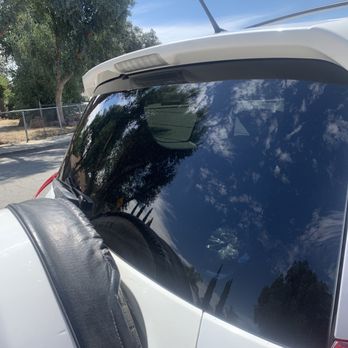 Senior Tech Auto Glass - Windshield Installation & Repair Near Me - Menifee, California Senior Tech Auto Glass - Windshield Installation & Repair Near Me - Menifee, California