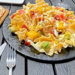 Blind Angler Grill - Veg flatbread and to die for tuna poke nachos