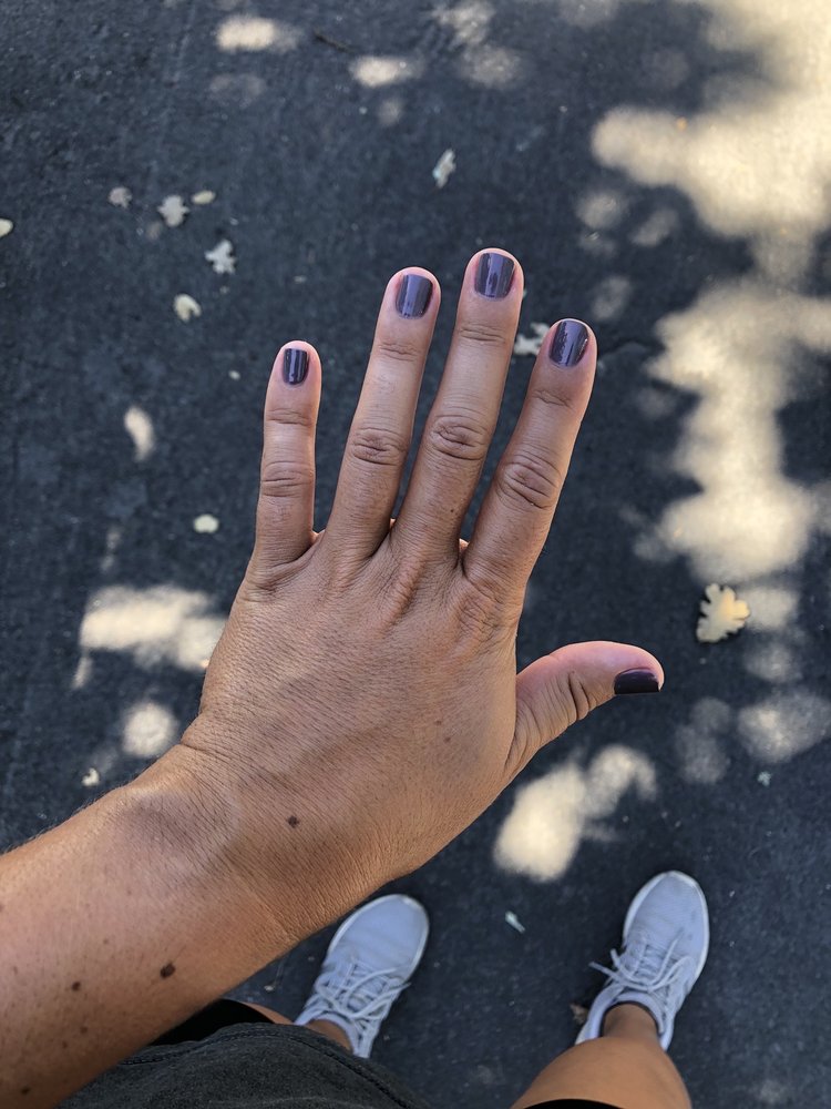 Lavender Nail Salon Logo