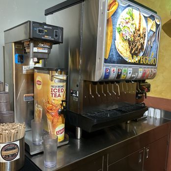 Arpeggio Grill - Drinks - Pizza Near Me - Austin, Texas