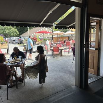 Irondequoit Beer Company - Outdoor eating area - Breweries Near Me - Rochester, New York