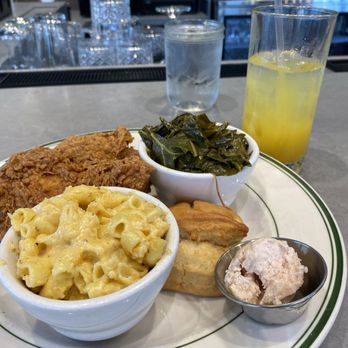 Fixins Soul Kitchen - Fried chicken, Mac n cheese, collard greens, roll, sweet butter and pineapple juice. - Soul Food Near Me - Tulsa, Oklahoma
