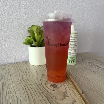 Tea Be Honest - seating area - Bubble Tea Near Me - Indio, California Tea Be Honest - seating area - Bubble Tea Near Me - Indio, California