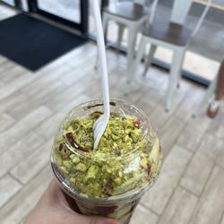 Paleteria La Flor - Dubai chocolate strawberries