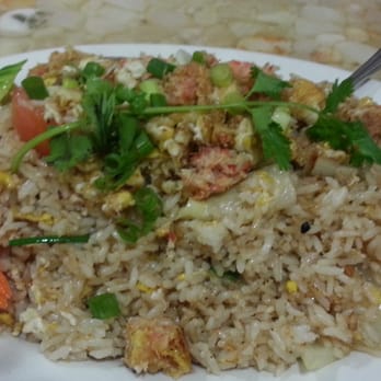 Pink Elephant - Crab Fried Rice (with crab meat, egg, tomatoes, onion and scallion) - Japanese Near Me - Canoga Park, California Pink Elephant - Crab Fried Rice (with crab meat, egg, tomatoes, onion and scallion) - Japanese Near Me - Canoga Park, California