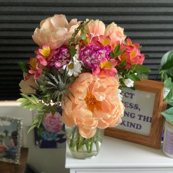 The Crafty Chicken - A week later still going strong - Florists Near Me - Tustin, California The Crafty Chicken - A week later still going strong - Florists Near Me - Tustin, California