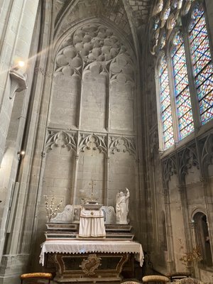 Basilique Saint Nazaire by null