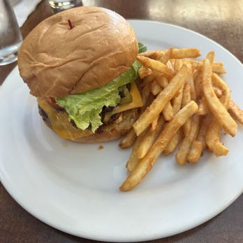Brezo Restaurant - Brezo Burger - Breakfast & Brunch Near Me - Albany, California