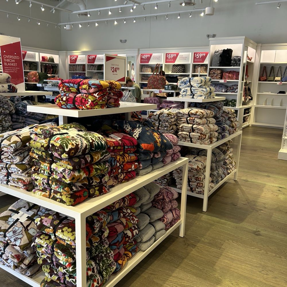 Vera Bradley Outlet - Shopping Centers Near Me - Southaven, Mississippi Vera Bradley Outlet - Shopping Centers Near Me - Southaven, Mississippi