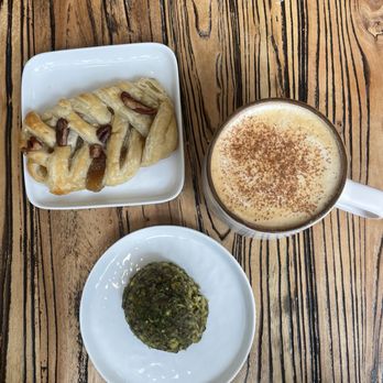 Jujin Broadway Breakfast And Coffee - Maple and pecan pastry, matcha cookie, bergamot latte - Coffee & Tea Near Me - Chicago, Illinois Jujin Broadway Breakfast And Coffee - Maple and pecan pastry, matcha cookie, bergamot latte - Coffee & Tea Near Me - Chicago, Illinois
