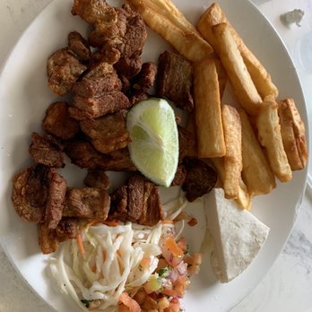 El Atlacatl - Yuca Frita con Chicharron - Salvadoran Near Me - Miami, Florida El Atlacatl - Yuca Frita con Chicharron - Salvadoran Near Me - Miami, Florida