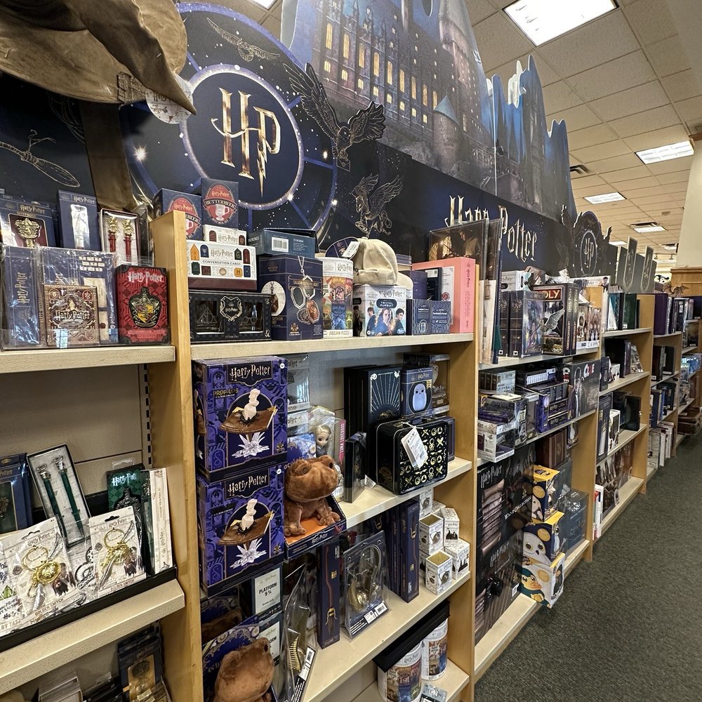 Barnes & Noble - Inside IG: @ammysalamii - Bookstores Near Me - Calabasas, California Barnes & Noble - Inside IG: @ammysalamii - Bookstores Near Me - Calabasas, California