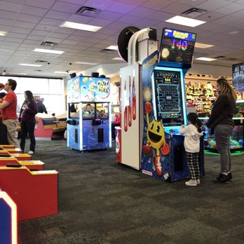 Chuck E. Cheese - Pizza Near Me - Sterling Heights, Michigan