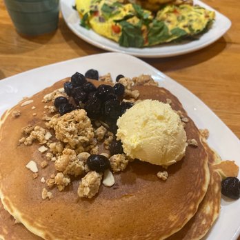 Brunchies - Blueberry crunch pancakes and Veggie De Lish Omelette - Breakfast & Brunch Near Me - Tampa, Florida Brunchies - Blueberry crunch pancakes and Veggie De Lish Omelette - Breakfast & Brunch Near Me - Tampa, Florida