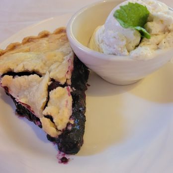 Paradise Inn - Pie ala mode... but sure why the ice cream was in a bowl, as that doesn't make it ala mode - Hotels Near Me - Ashford, Washington Paradise Inn - Pie ala mode... but sure why the ice cream was in a bowl, as that doesn't make it ala mode - Hotels Near Me - Ashford, Washington