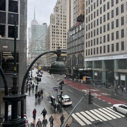 Best Buy Midtown Manhattan 44th and 5th