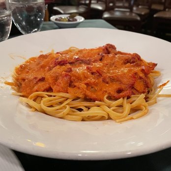 Buon Amici - Linguine with Shrimp, Sun-Dried Tomatoes Vodka Sauce - Italian Near Me - White Plains, New York Buon Amici - Linguine with Shrimp, Sun-Dried Tomatoes Vodka Sauce - Italian Near Me - White Plains, New York