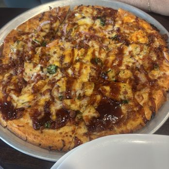 Crust Pizza - Gluten Free BBQ Chicken Pizza - Pizza Near Me - Cibolo, Texas