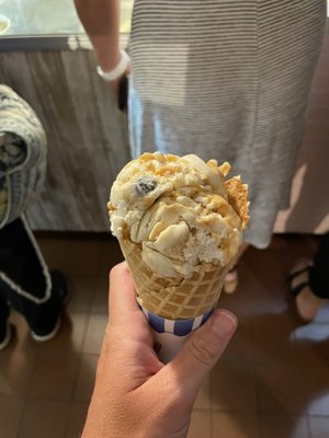 Log Cabin Ice Cream by null