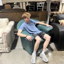 Habitat For Humanity - One seater leather couch