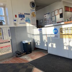 Lee's Automotive Services - Waiting area