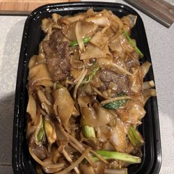 Hong & Kong Restaurant & Lounge - Great Beef Chow Foon here.
