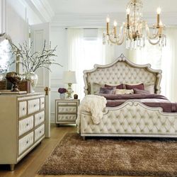 Zoe's Furniture - Queen Bedroom Set -- $2499