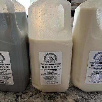 V P Tofu - Black sesame, sweetened and unsweetened half gallon soy milks - Vietnamese Near Me - Monterey Park, California V P Tofu - Black sesame, sweetened and unsweetened half gallon soy milks - Vietnamese Near Me - Monterey Park, California