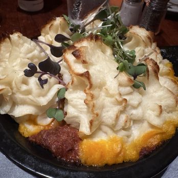 Johnny Foley's - Cottage Pie, Ground Beef Cooked In Savory Gravy With Vegetables (this was steaming hot and delicious!) - Irish Near Me - San Francisco, California Johnny Foley's - Cottage Pie, Ground Beef Cooked In Savory Gravy With Vegetables (this was steaming hot and delicious!) - Irish Near Me - San Francisco, California